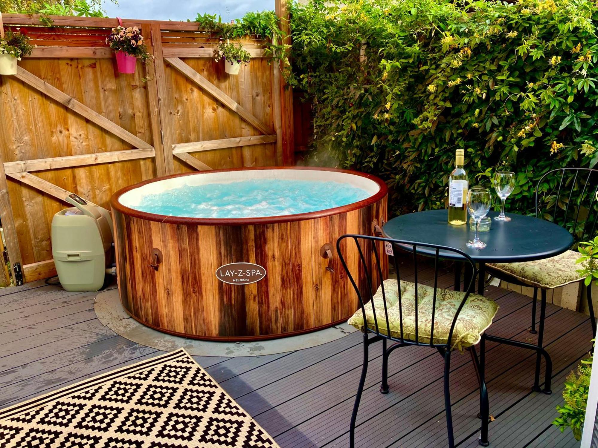Elkstone Studio Private Hottub Pet Friendly Malvern ภายนอก รูปภาพ