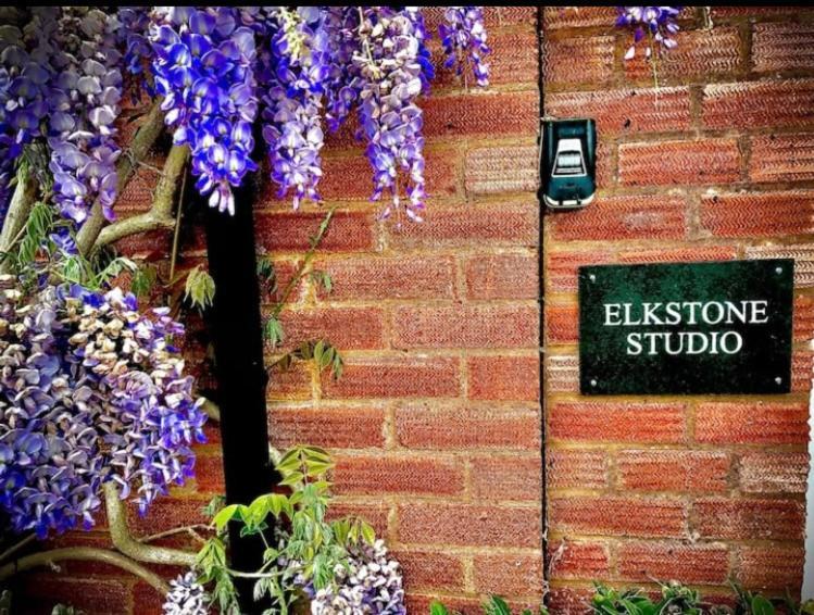 Elkstone Studio Private Hottub Pet Friendly Malvern ภายนอก รูปภาพ